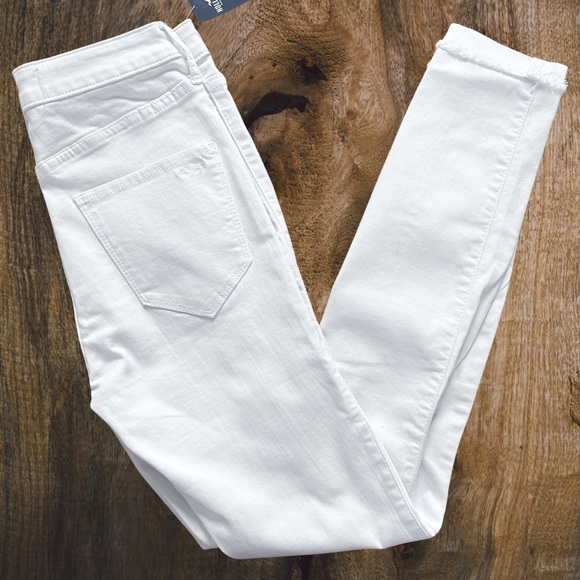 Women's Hollister White Distressed Ultra High-Rise Jean Legging 3R 26W/28L NWT - Picture 11 of 13
